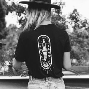 805 Women’s Roll Slow Tee Size M - NWOT